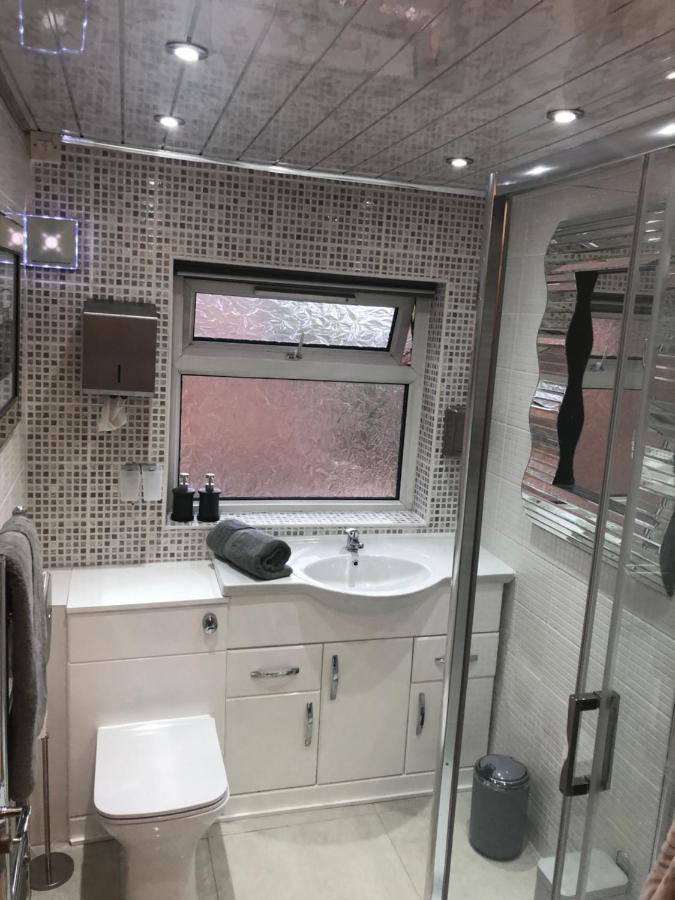 Double Room Private Bathroom,1022295424:JPEG