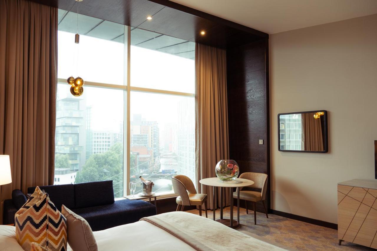 Executive King Bedroom,1142865505:JPEG