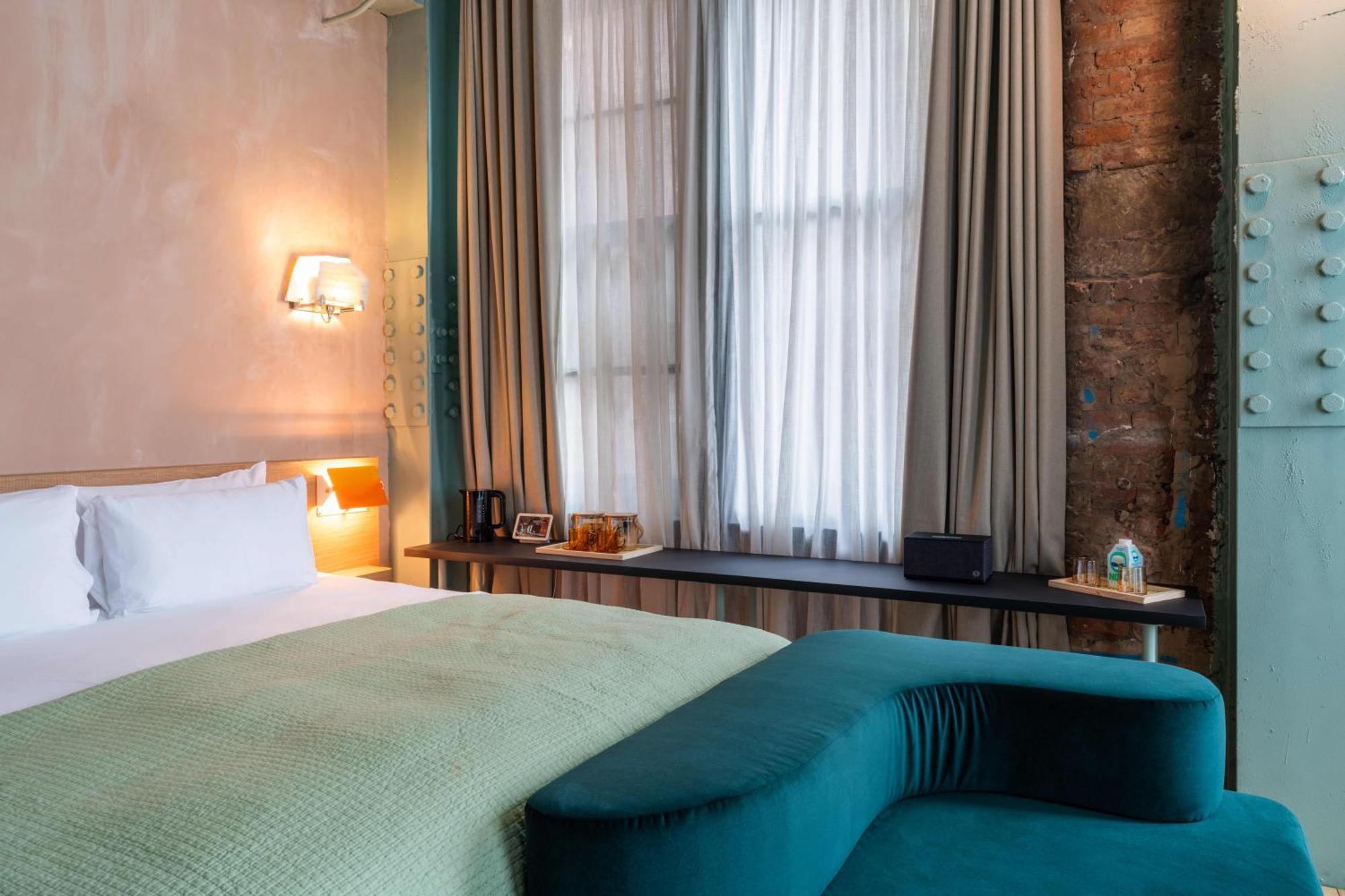 Signature Suite