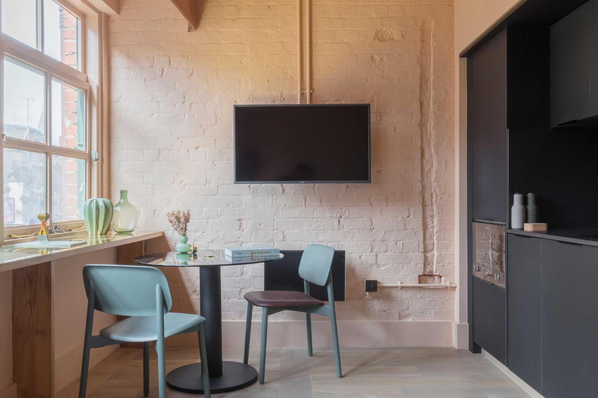 Whitworth Suite
