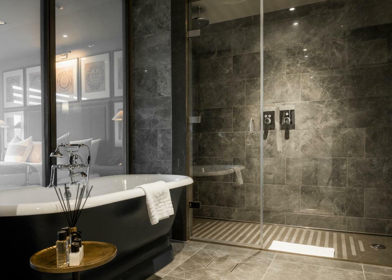 Deluxe Suite,807975513:JPEG