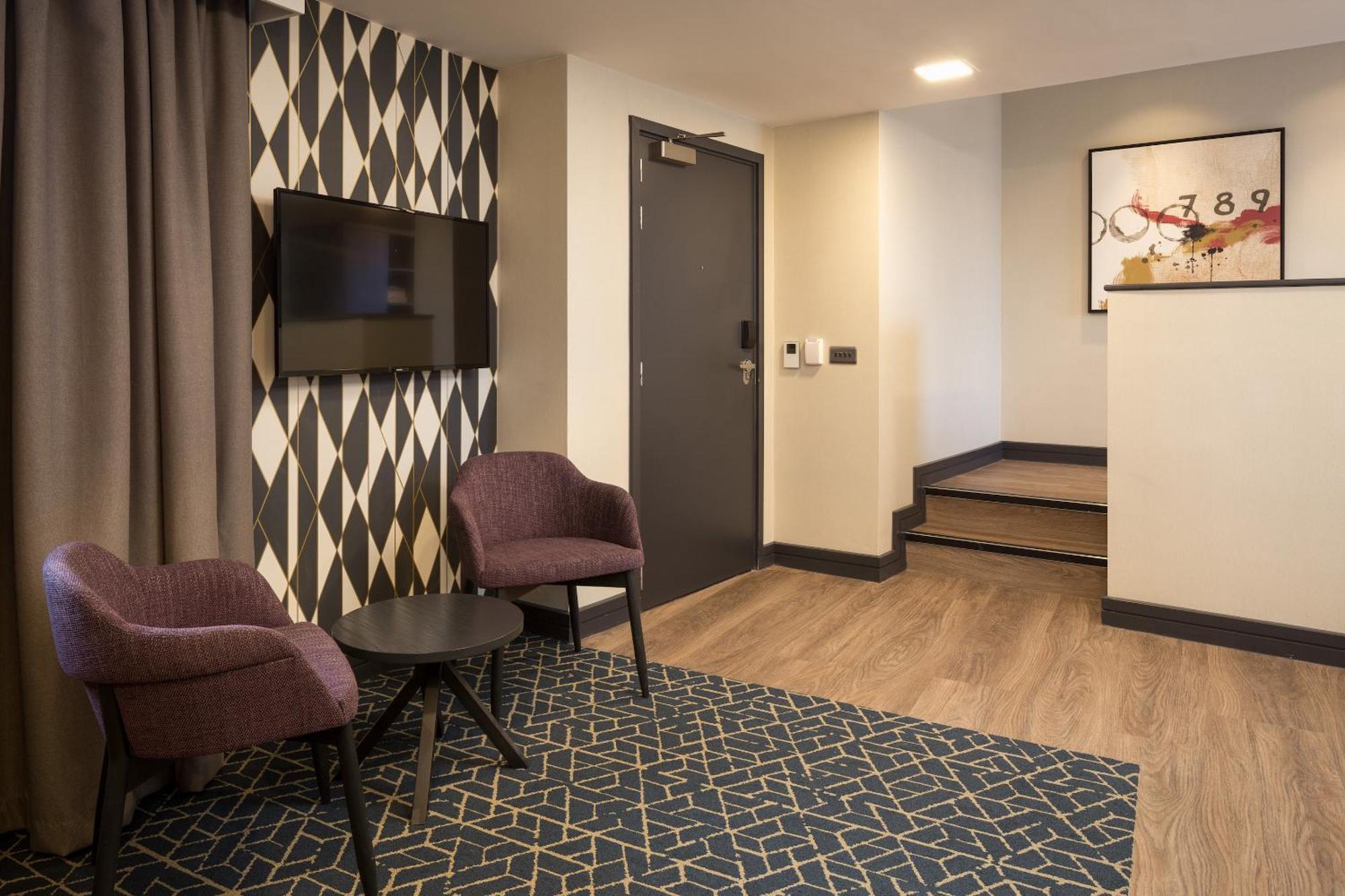 Guinea Suite