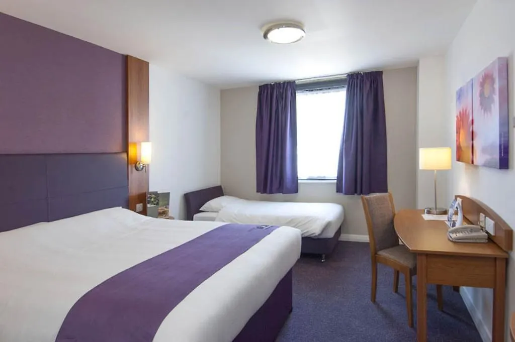 Premier Inn Manchester - Heaton Park-1