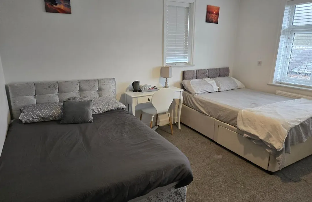Elsham Gardens Rooms - Shared Facilities-1