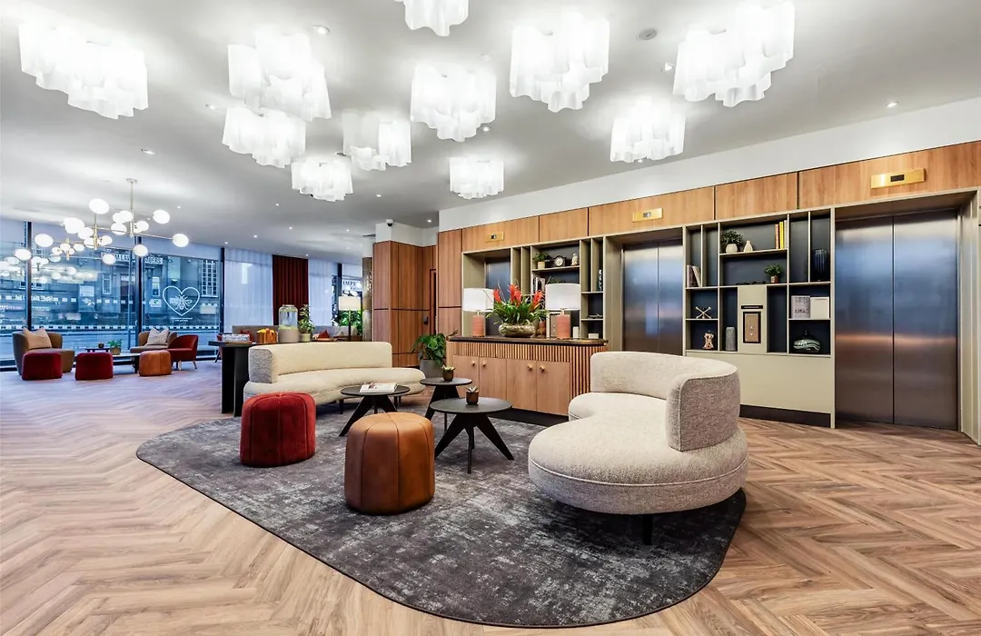 Radisson Hotel Manchester City Centre, A Verified Net Zero Hotel-1