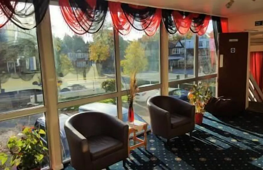 The Fallowfield Lodge-1