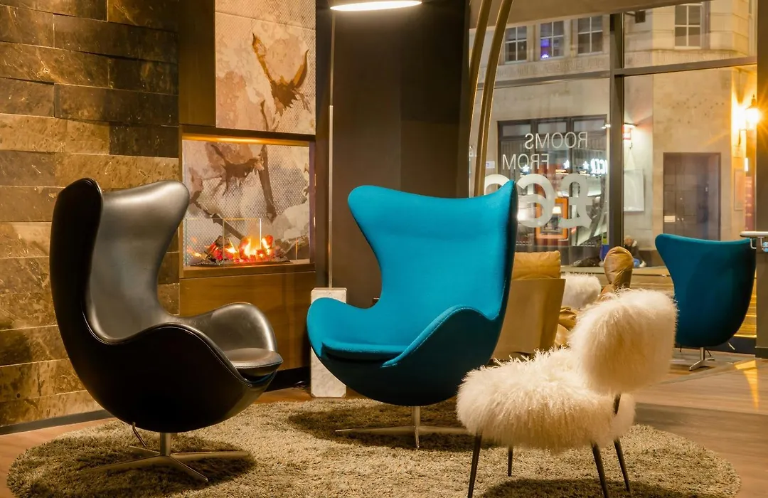 Motel One Manchester-Royal Exchange-1