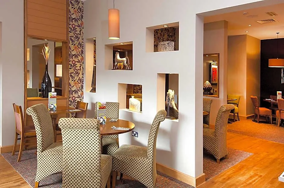Premier Inn Manchester City-1