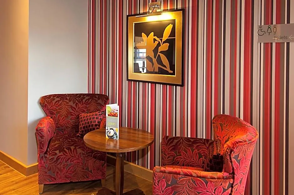 Premier Inn Manchester City-1
