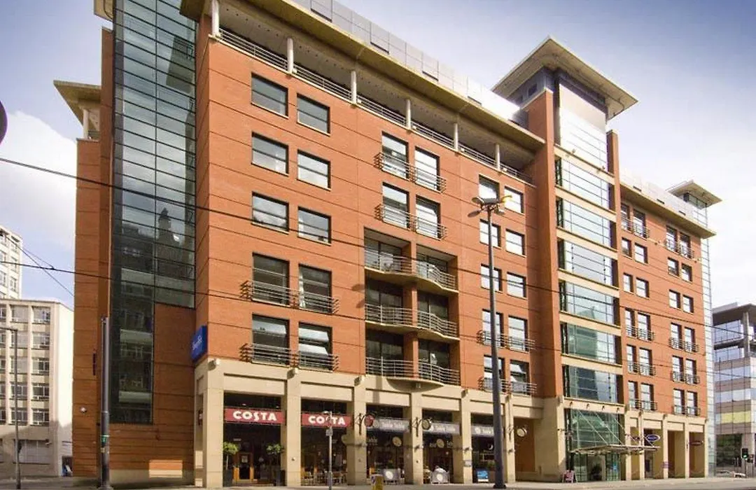 Premier Inn Manchester Central-1