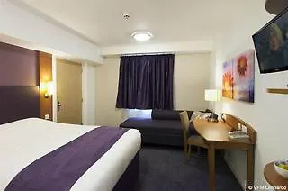 Premier Inn Manchester Airport Runger Lane South-2