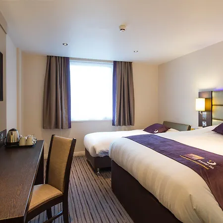 Premier Inn Manchester City-3