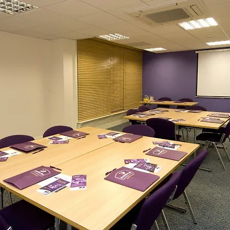 Premier Inn Manchester Central-3