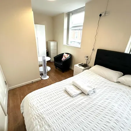 Mos' Place-3