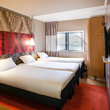 Ibis Manchester Centre 96 Portland Street-2