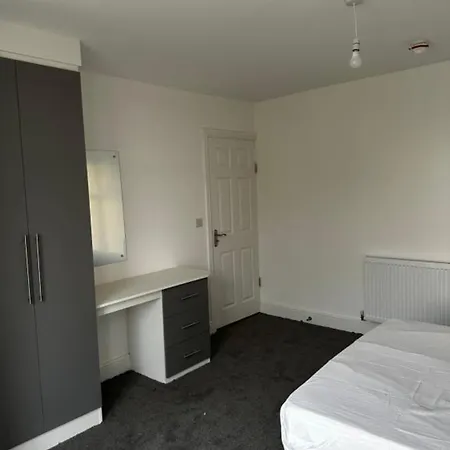 Oyo Cheetham Hill Guest House-2