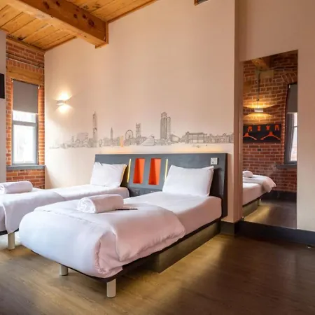 Easyhotel Manchester-3