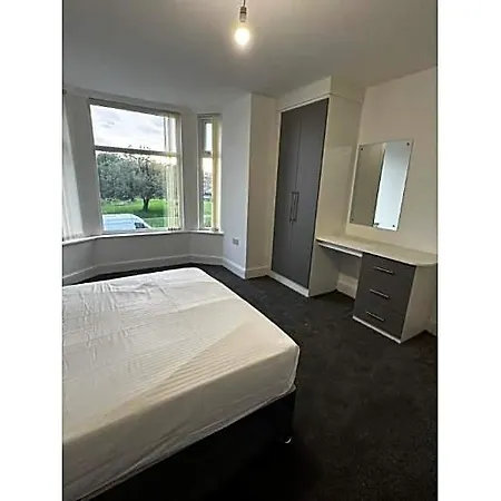 Oyo Cheetham Hill Guest House-2