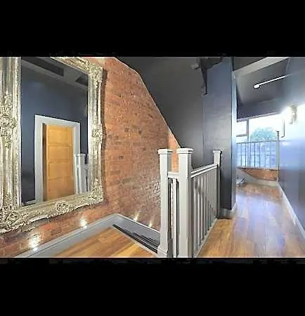 Swan Street Townhouse Hot Tub & Roof Terrace-2