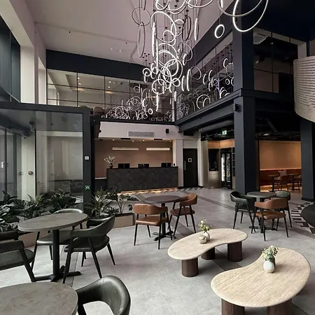 Aloft By Marriott Manchester City Centre-3