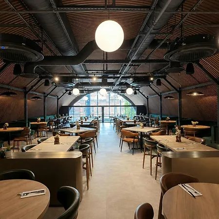 Aloft By Marriott Manchester City Centre-3