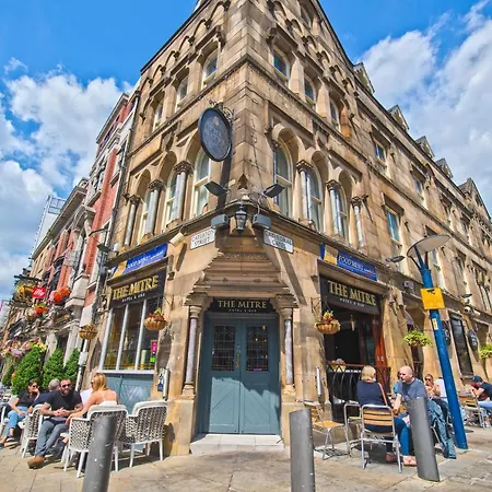 Mitre Hotel Manchester City Centre-3