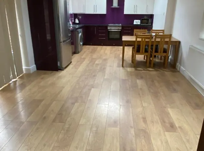 Big Room Rusholme With Tv And Private Bathroom-Parking&Wifi Manchester